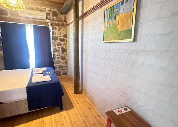 Hotell Fintoz Butika New *